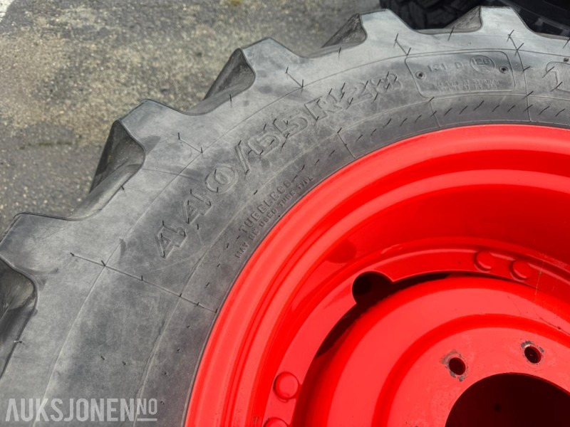 2020 Firestone dekk med Claas felger 440/65 R28 og - מכונה חקלאית: תמונה 4 2020 Firestone dekk med Claas felger 440/65 R28 og - מכונה חקלאית: תמונה 4