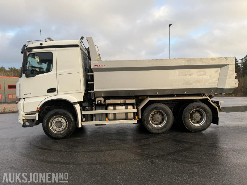2020 Mercedes-Benz Arocs 2653 DUMPERBIL - GULLAVTALE - LAV KM. - מזהיר: תמונה 4 2020 Mercedes-Benz Arocs 2653 DUMPERBIL - GULLAVTALE - LAV KM. - מזהיר: תמונה 4