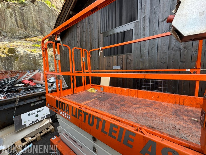 2020 Snorkel S4732E sakselift KUN 1:10 timer! - פלטפורמה אווירית: תמונה 4 2020 Snorkel S4732E sakselift KUN 1:10 timer! - פלטפורמה אווירית: תמונה 4