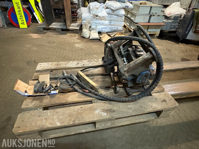 2021 SMP MACS 12v tiltrotator - S40 feste - צרופה עבור מכונת בנייה: תמונה 1 2021 SMP MACS 12v tiltrotator - S40 feste - צרופה עבור מכונת בנייה: תמונה 1