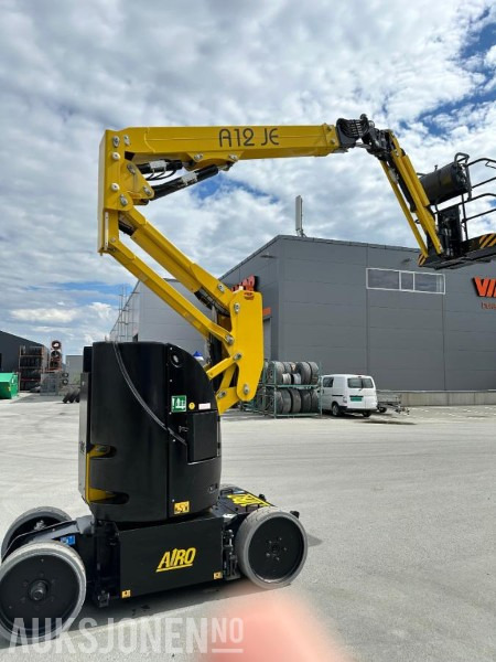 2023 AIRO A12 JE, elektrisk bomlift - Roterende Jibb - Arbeidshøyde 12,1 m. - Leveres med ny årskontroll! - פלטפורמה אווירית: תמונה 2 2023 AIRO A12 JE, elektrisk bomlift - Roterende Jibb - Arbeidshøyde 12,1 m. - Leveres med ny årskontroll! - פלטפורמה אווירית: תמונה 2