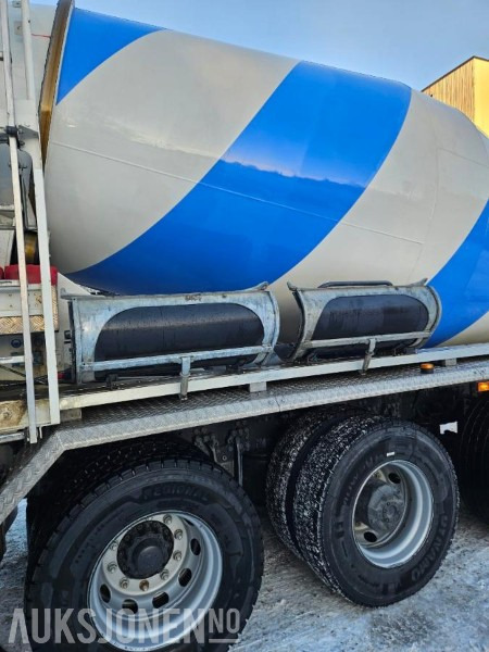 2023 Scania R-serie båndbil / 8x2 tridem / 61295 km - משאית מערבלת בטון: תמונה 5 2023 Scania R-serie båndbil / 8x2 tridem / 61295 km - משאית מערבלת בטון: תמונה 5