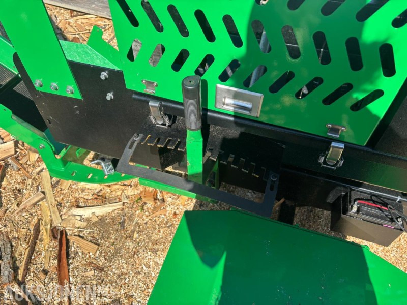 2024 Arborizer Dw380 Vedmaskin - מכונה חקלאית: תמונה 4 2024 Arborizer Dw380 Vedmaskin - מכונה חקלאית: תמונה 4