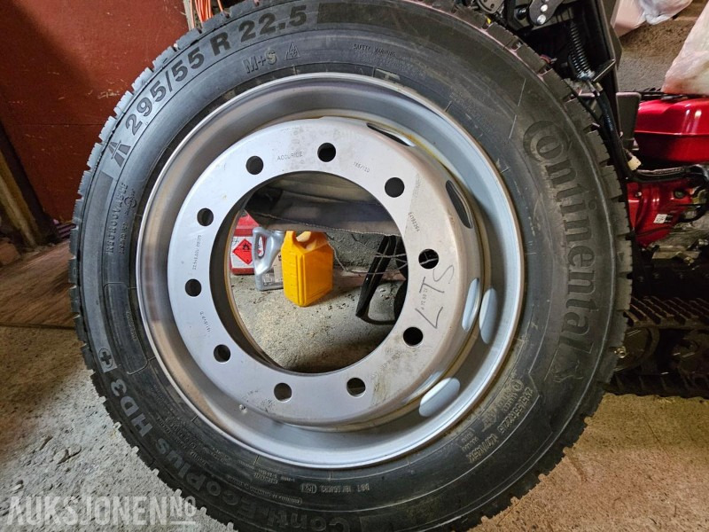 2024 Nytt/ubrukt- Continental Conti EcoPlus HD3+ 295/55R22.5 - Accuride stål felg Maweco reservehjulholder - משאית: תמונה 1 2024 Nytt/ubrukt- Continental Conti EcoPlus HD3+ 295/55R22.5 - Accuride stål felg Maweco reservehjulholder - משאית: תמונה 1