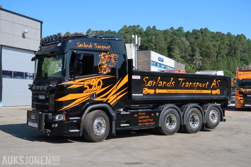 2024 Scania R590 8x4 brøyterigget krokbil m/ 24t JOAB krok - 12 000 km - serviceavtale - משאית הרמת וו: תמונה 2 2024 Scania R590 8x4 brøyterigget krokbil m/ 24t JOAB krok - 12 000 km - serviceavtale - משאית הרמת וו: תמונה 2