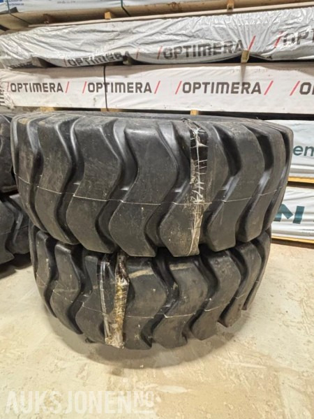 4 nye 23.5-25 dekk - Anleggsdekk - ציוד בנייה: תמונה 3 4 nye 23.5-25 dekk - Anleggsdekk - ציוד בנייה: תמונה 3