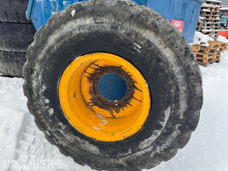 4 stk Volvo L90 hjul Bridgestone 20.5 R25 - צרופה עבור מכונת בנייה: תמונה 2 4 stk Volvo L90 hjul Bridgestone 20.5 R25 - צרופה עבור מכונת בנייה: תמונה 2