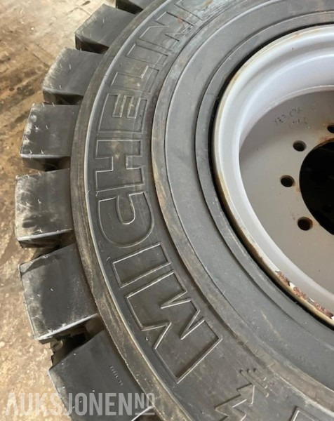 4 stk nye Michelin 14.00 R24  hjullaster-/anleggs-hjul - dekk med felg - ny gummibane - ציוד בנייה: תמונה 5 4 stk nye Michelin 14.00 R24  hjullaster-/anleggs-hjul - dekk med felg - ny gummibane - ציוד בנייה: תמונה 5