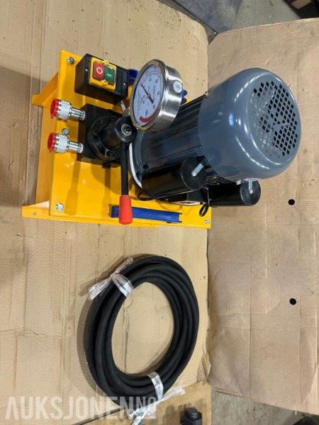 70 TONN HYDRAULISK PRESSE TIL BELTEBOLTER OG FORINGER 220V - ציוד תעשייתי: תמונה 3 70 TONN HYDRAULISK PRESSE TIL BELTEBOLTER OG FORINGER 220V - ציוד תעשייתי: תמונה 3