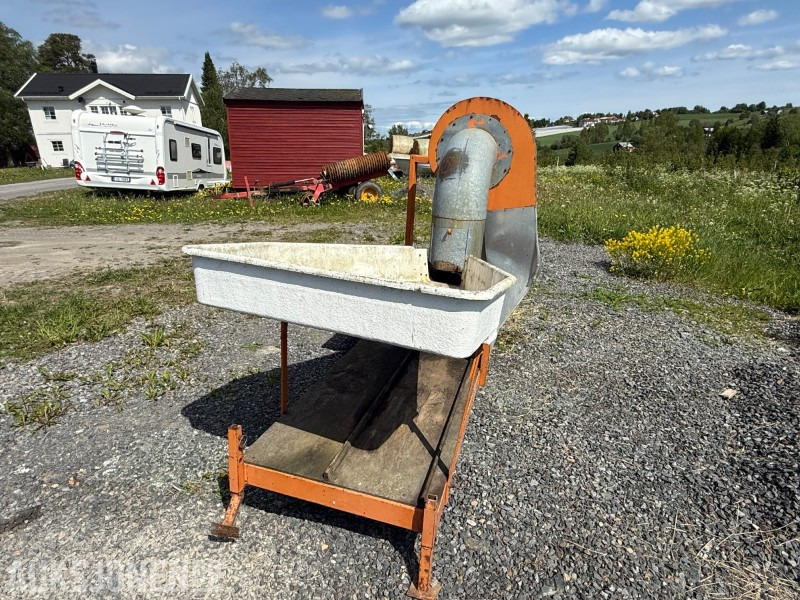 Bærrensker til traktor - brukt til solbær - מכונה חקלאית: תמונה 3 Bærrensker til traktor - brukt til solbær - מכונה חקלאית: תמונה 3