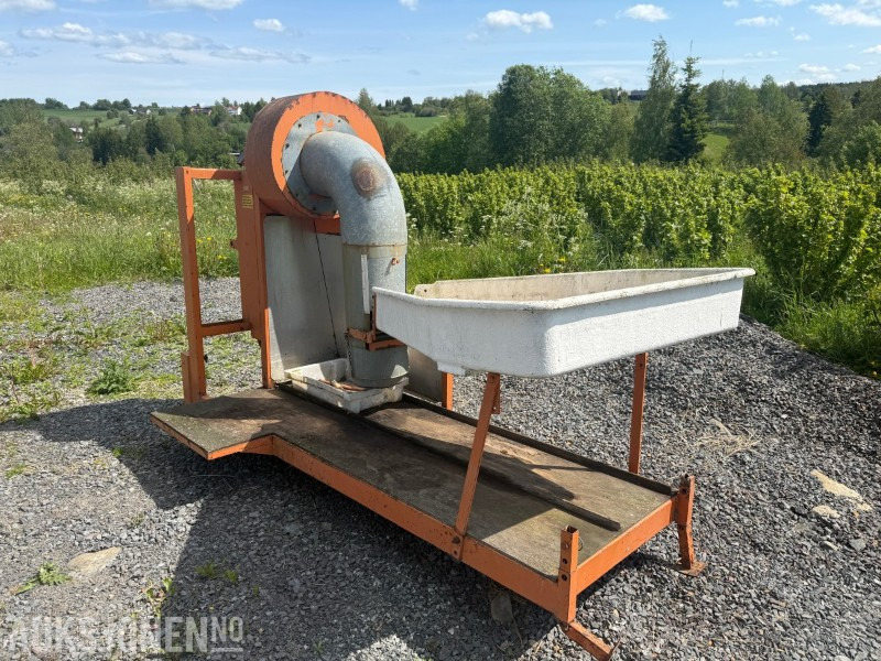 Bærrensker til traktor - brukt til solbær - מכונה חקלאית: תמונה 1 Bærrensker til traktor - brukt til solbær - מכונה חקלאית: תמונה 1