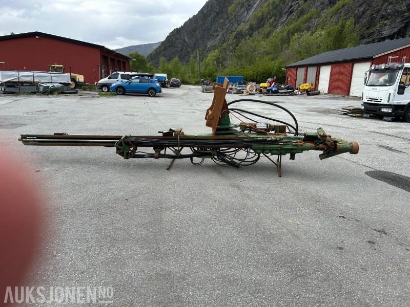 Boretårn med Montabert HC80 hammer - Med S60/S70 kombifeste - אסדת קידוח: תמונה 4 Boretårn med Montabert HC80 hammer - Med S60/S70 kombifeste - אסדת קידוח: תמונה 4