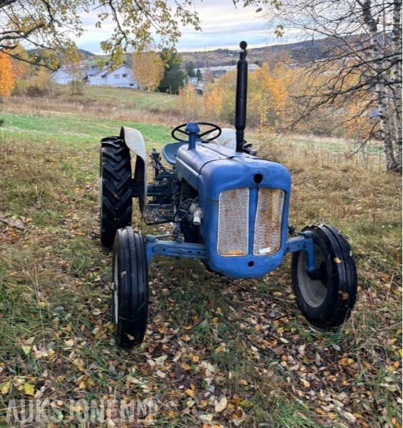 Ford dexta - טרקטור חקלאי: תמונה 1 Ford dexta - טרקטור חקלאי: תמונה 1