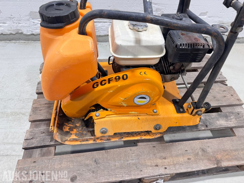 Gewilson GCF90 Vibroplate / 85 kg - רולר: תמונה 4 Gewilson GCF90 Vibroplate / 85 kg - רולר: תמונה 4