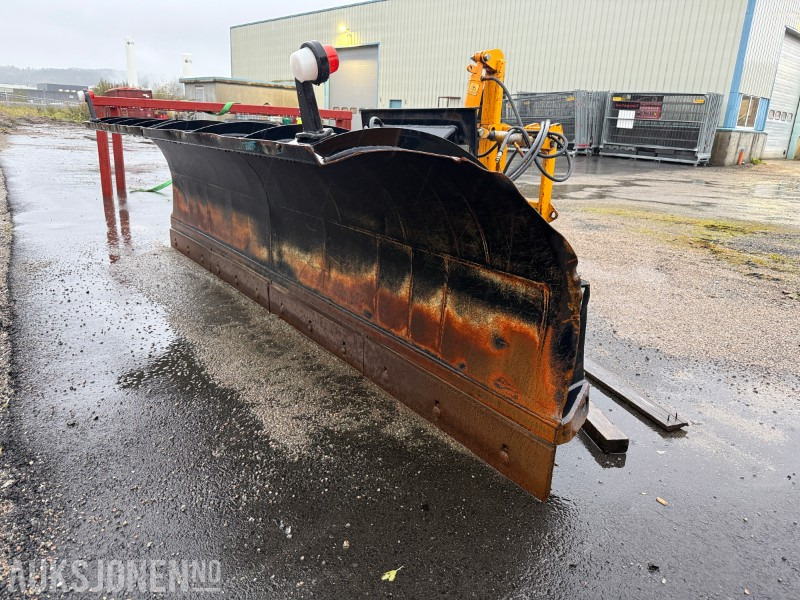 Gradmeko Plog med Markeringslys, Paralellogram og Fjærbelastet slitestål - משאית: תמונה 1 Gradmeko Plog med Markeringslys, Paralellogram og Fjærbelastet slitestål - משאית: תמונה 1