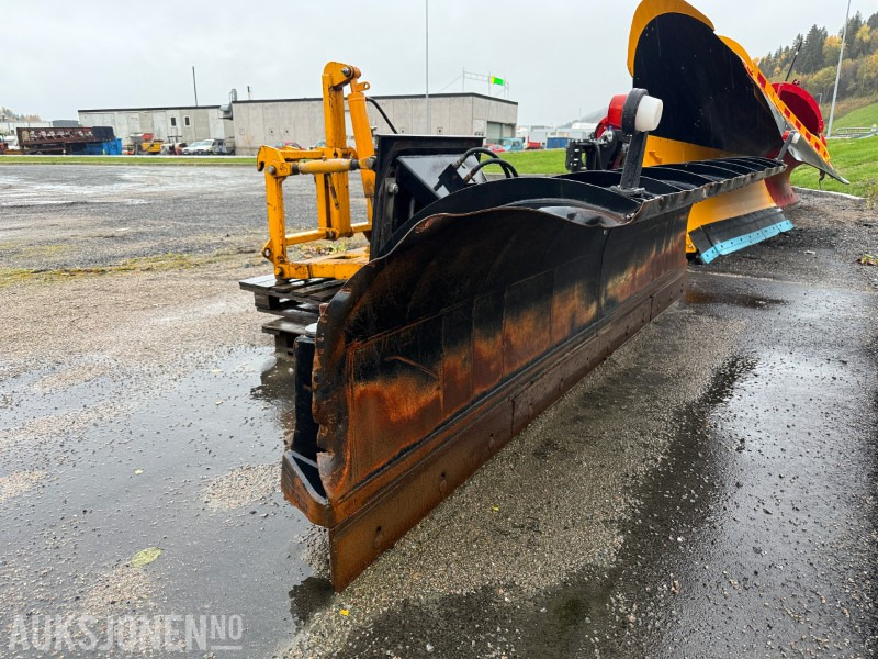 Gradmeko Plog med Markeringslys, Paralellogram og Fjærbelastet slitestål - משאית: תמונה 2 Gradmeko Plog med Markeringslys, Paralellogram og Fjærbelastet slitestål - משאית: תמונה 2