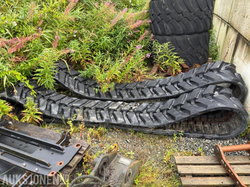 Gummibelter Kobelco SK75 - צרופה עבור מכונת בנייה: תמונה 3 Gummibelter Kobelco SK75 - צרופה עבור מכונת בנייה: תמונה 3