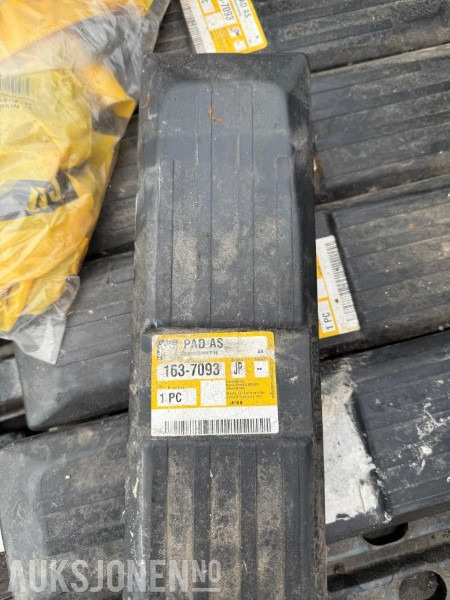 Helt nye gummipads - Cat 306 - צרופה עבור מכונת בנייה: תמונה 2 Helt nye gummipads - Cat 306 - צרופה עבור מכונת בנייה: תמונה 2