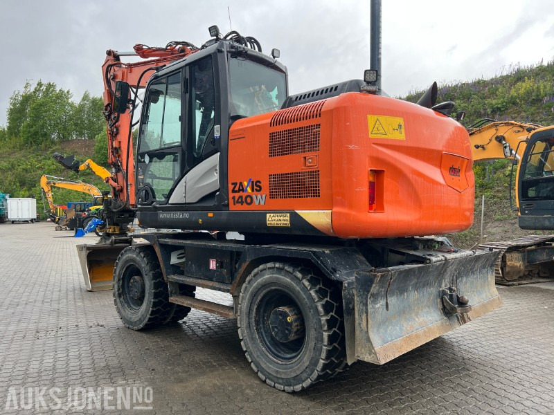 Hitachi ZX140W-5B Engcon tilt, fast puss - מחפר: תמונה 3 Hitachi ZX140W-5B Engcon tilt, fast puss - מחפר: תמונה 3