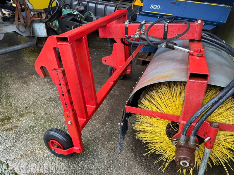 Hydraulisk feiekost til traktor / hjullaster - מכונה חקלאית: תמונה 3 Hydraulisk feiekost til traktor / hjullaster - מכונה חקלאית: תמונה 3