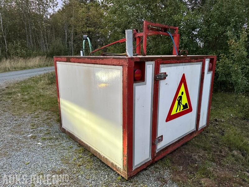 Kent Skiltvasker til traktor - מכונה חקלאית: תמונה 3 Kent Skiltvasker til traktor - מכונה חקלאית: תמונה 3