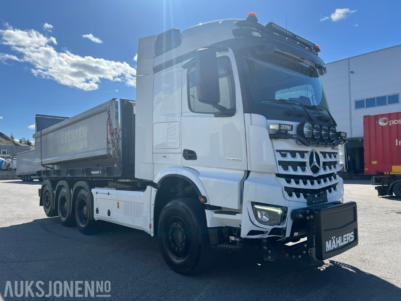 Mercedes-Benz Arocs 3253 Tridem krokbil brøyte rigget - משאית הרמת וו: תמונה 1 Mercedes-Benz Arocs 3253 Tridem krokbil brøyte rigget - משאית הרמת וו: תמונה 1