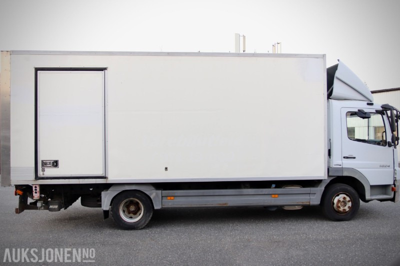 Mercedes-Benz Atego 1024 skapbil med løftelem – 6.2L / 238 hk – EU-godkjent til 20.10.2026 - משאית תיבה: תמונה 4 Mercedes-Benz Atego 1024 skapbil med løftelem – 6.2L / 238 hk – EU-godkjent til 20.10.2026 - משאית תיבה: תמונה 4
