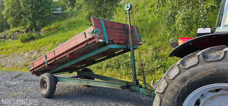 Olsen vognfabrikk Type 50 3600kg traktorhenger med tipp - מסיר פסולת/ קרון נגרר חקלאי: תמונה 3 Olsen vognfabrikk Type 50 3600kg traktorhenger med tipp - מסיר פסולת/ קרון נגרר חקלאי: תמונה 3