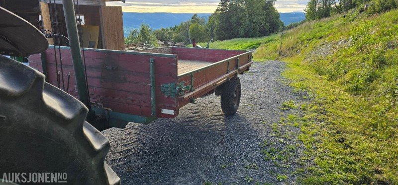 Olsen vognfabrikk Type 50 3600kg traktorhenger med tipp - מסיר פסולת/ קרון נגרר חקלאי: תמונה 2 Olsen vognfabrikk Type 50 3600kg traktorhenger med tipp - מסיר פסולת/ קרון נגרר חקלאי: תמונה 2