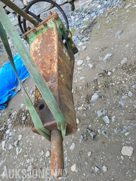 Pigghammer - Montabert 125 SX med s50 feste - ציוד בנייה: תמונה 2 Pigghammer - Montabert 125 SX med s50 feste - ציוד בנייה: תמונה 2