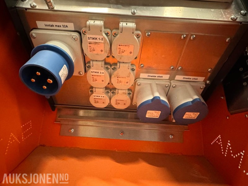 Satema Byggestømsskap 32A 230 V og byggetransformator 10 kvA O-trafo 400/230V + diverse kabler - צרופה עבור מכונת בנייה: תמונה 5 Satema Byggestømsskap 32A 230 V og byggetransformator 10 kvA O-trafo 400/230V + diverse kabler - צרופה עבור מכונת בנייה: תמונה 5