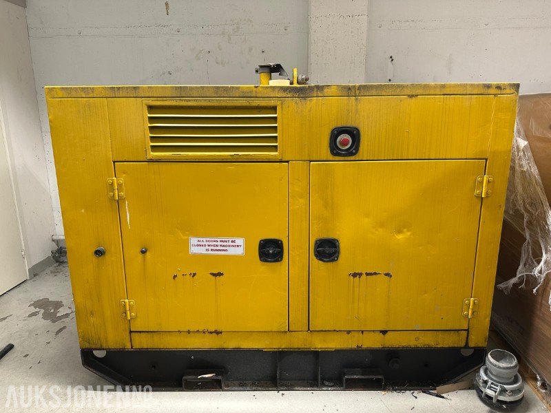 Selwood S100 dieselaggregat – 2006 – 8322 timer - støydempet kapsling - ציוד בנייה: תמונה 1 Selwood S100 dieselaggregat – 2006 – 8322 timer - støydempet kapsling - ציוד בנייה: תמונה 1