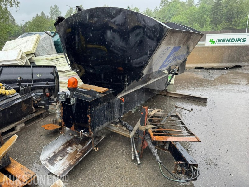 Sprider asfaltbalje | 5 tonn dunk | hydraulikk til vibroplate - משאית מכל: תמונה 1 Sprider asfaltbalje | 5 tonn dunk | hydraulikk til vibroplate - משאית מכל: תמונה 1