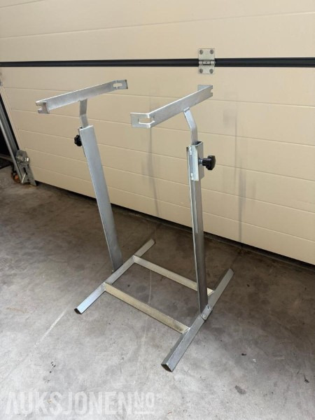 Stativ til 60/80l vedsekker - Nye! 10 stk. - מכונה חקלאית: תמונה 1 Stativ til 60/80l vedsekker - Nye! 10 stk. - מכונה חקלאית: תמונה 1