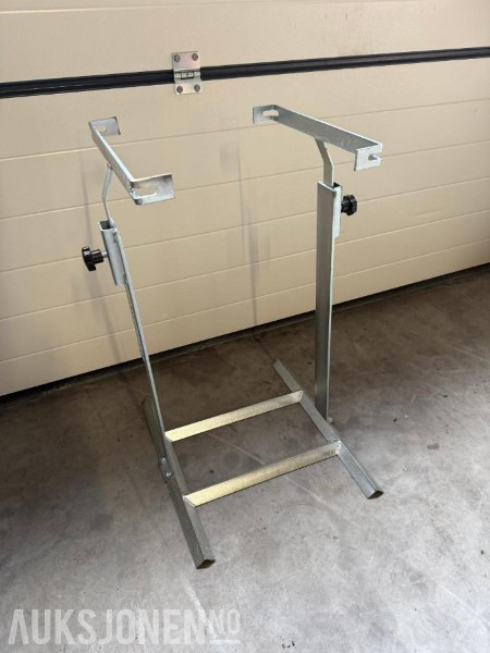 Stativ til 60/80l vedsekker - Nye! 10 stk. - מכונה חקלאית: תמונה 2 Stativ til 60/80l vedsekker - Nye! 10 stk. - מכונה חקלאית: תמונה 2