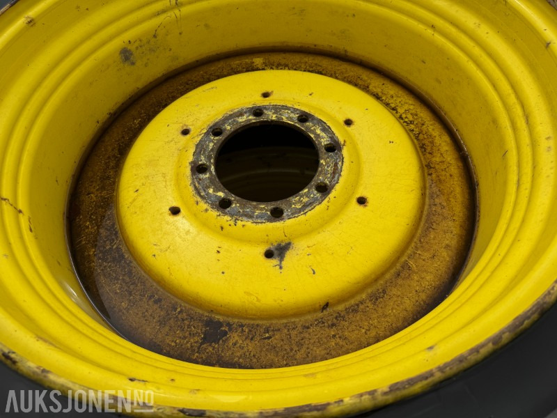 מכונה חקלאית Traktor hjul - dekk Komplett hjulsett Michelin 650/60R38 og 540/60R28: תמונה 8