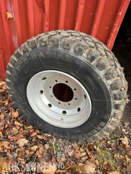 Ubrukt dekk med felg 400R 22,5 - 22,5x11,75 - מכונה חקלאית: תמונה 2 Ubrukt dekk med felg 400R 22,5 - 22,5x11,75 - מכונה חקלאית: תמונה 2