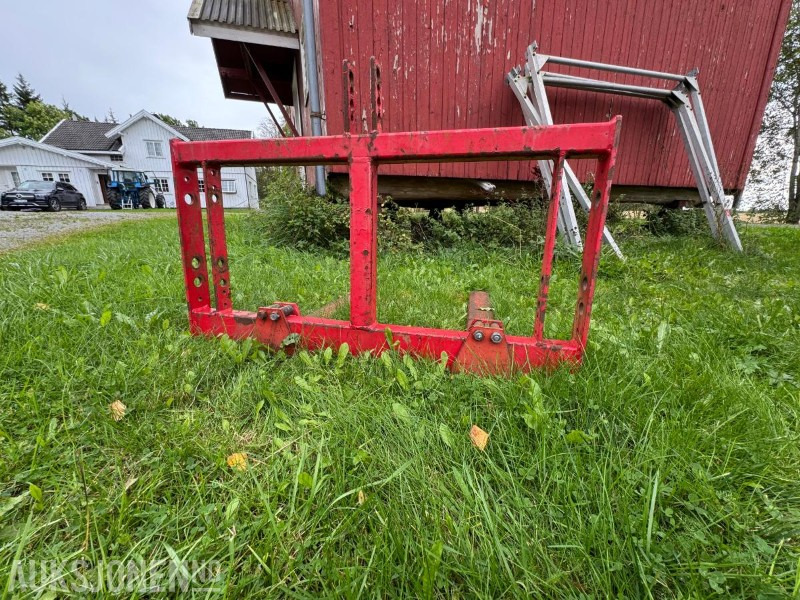 Underhaug pallegaffel - מכונה חקלאית: תמונה 4 Underhaug pallegaffel - מכונה חקלאית: תמונה 4