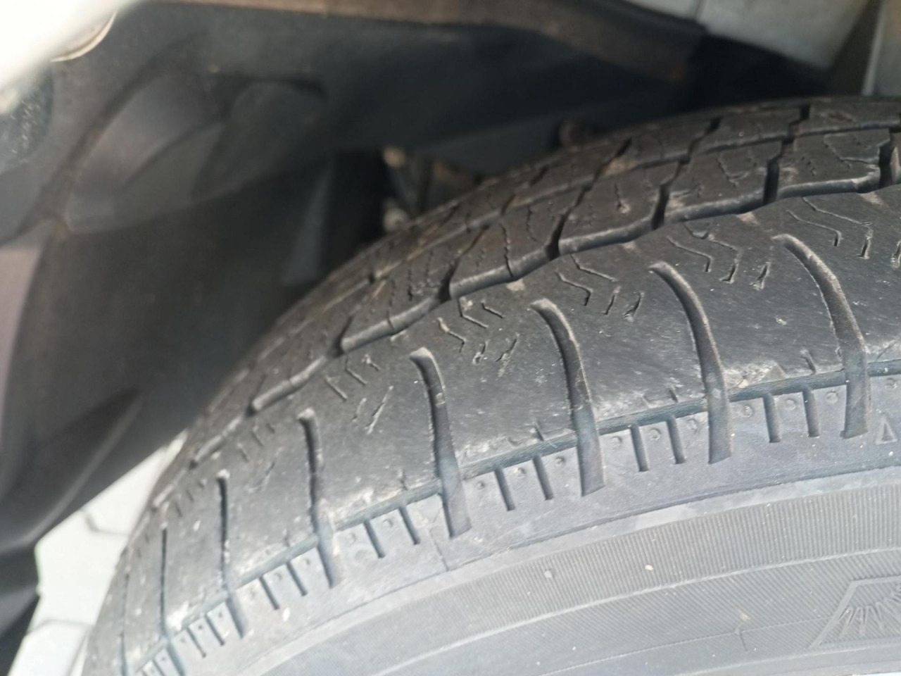 IVECO Daily 35 S 16 V - כלי רכב מסחרי עם לוח: תמונה 3 IVECO Daily 35 S 16 V - כלי רכב מסחרי עם לוח: תמונה 3
