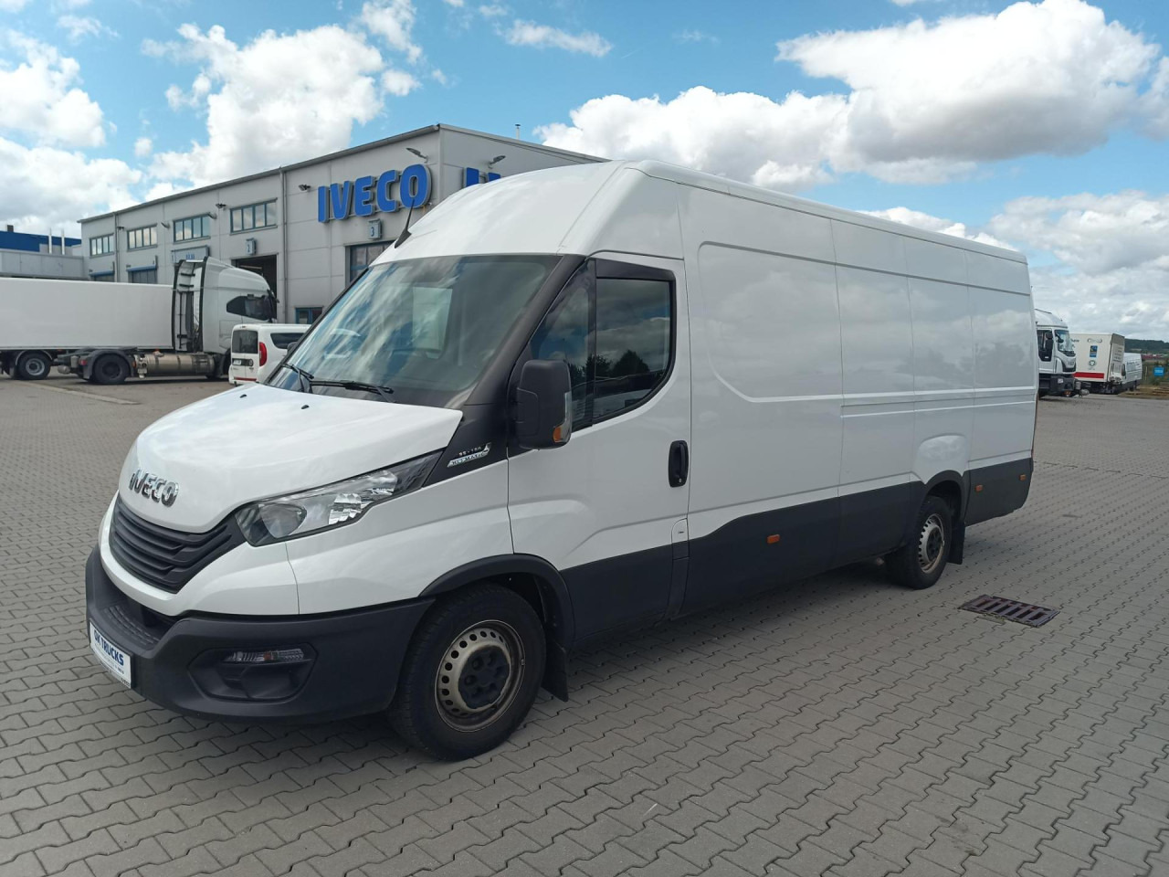 IVECO Daily 35S16A8V - כלי רכב מסחרי עם לוח: תמונה 1 IVECO Daily 35S16A8V - כלי רכב מסחרי עם לוח: תמונה 1