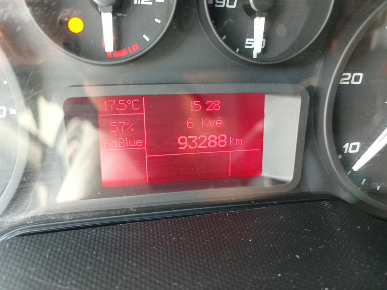 IVECO Daily 35S16V - כלי רכב מסחרי עם לוח: תמונה 4 IVECO Daily 35S16V - כלי רכב מסחרי עם לוח: תמונה 4