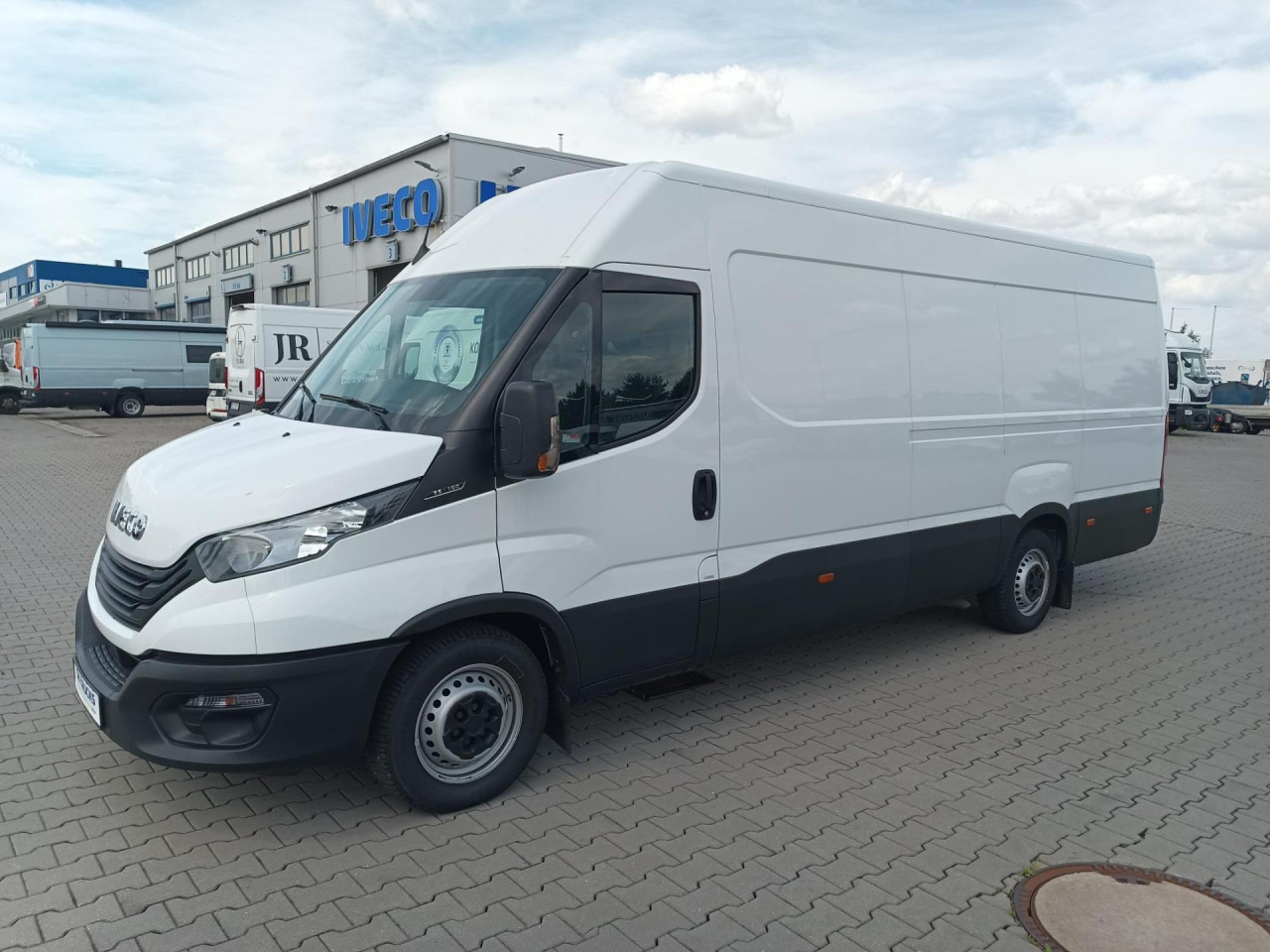 IVECO Daily 35S16V - כלי רכב מסחרי עם לוח: תמונה 1 IVECO Daily 35S16V - כלי רכב מסחרי עם לוח: תמונה 1