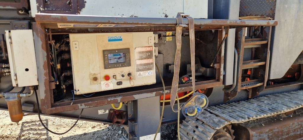 Sandvik QJ 341 - מגרסה ניידת: תמונה 4 Sandvik QJ 341 - מגרסה ניידת: תמונה 4