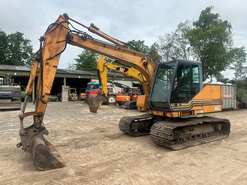 Case 688 B 16 ton - מחפר סורק: תמונה 1 Case 688 B 16 ton - מחפר סורק: תמונה 1