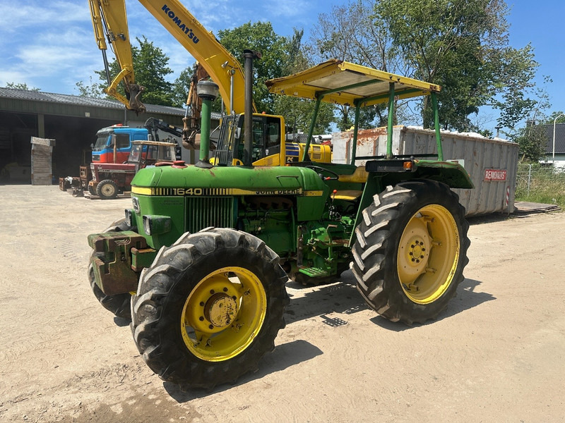 John Deere 1640 4x4 - טרקטור ישיבה: תמונה 1 John Deere 1640 4x4 - טרקטור ישיבה: תמונה 1