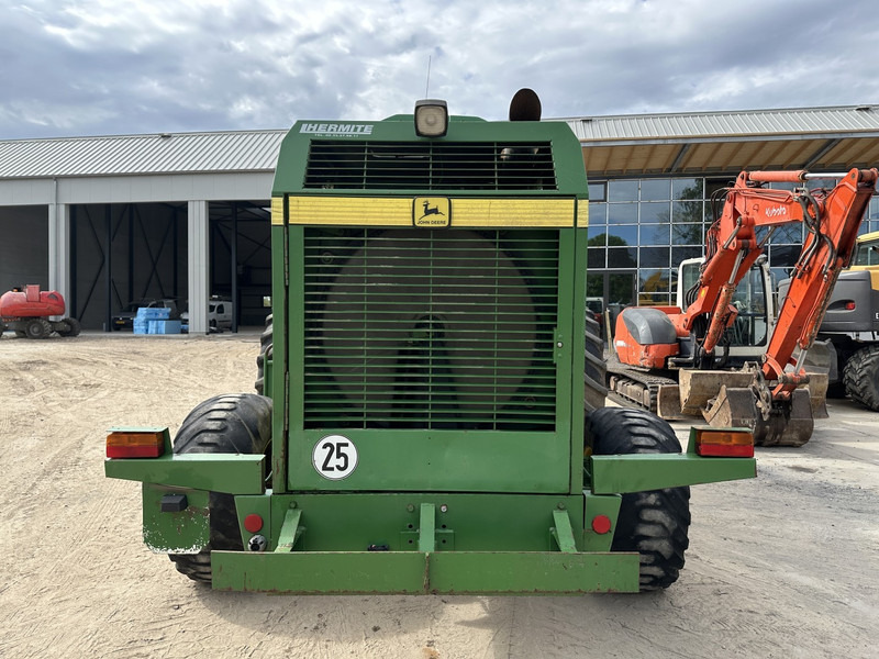 John Deere 6650 FOR PARTS - מקצרת מספוא: תמונה 4 John Deere 6650 FOR PARTS - מקצרת מספוא: תמונה 4