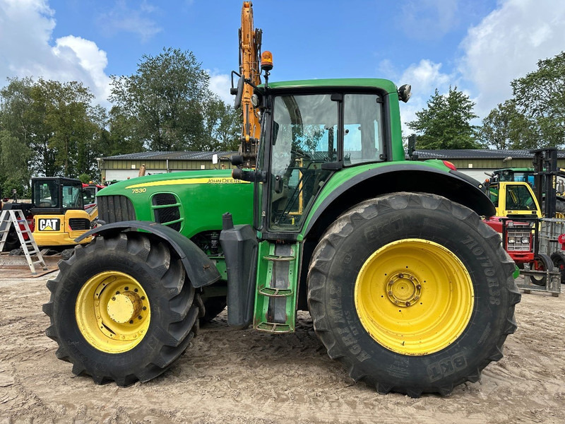 John Deere 7530 Premium AP - טרקטור חקלאי: תמונה 2 John Deere 7530 Premium AP - טרקטור חקלאי: תמונה 2