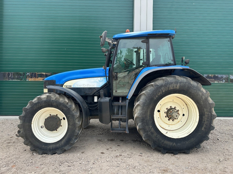New Holland TM 190 - טרקטור חקלאי: תמונה 3 New Holland TM 190 - טרקטור חקלאי: תמונה 3