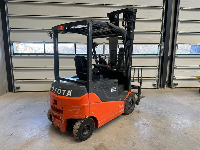 Toyota 8 FBMKT 30 3 ton lifting capacity - מלגזה חשמלית: תמונה 3 Toyota 8 FBMKT 30 3 ton lifting capacity - מלגזה חשמלית: תמונה 3