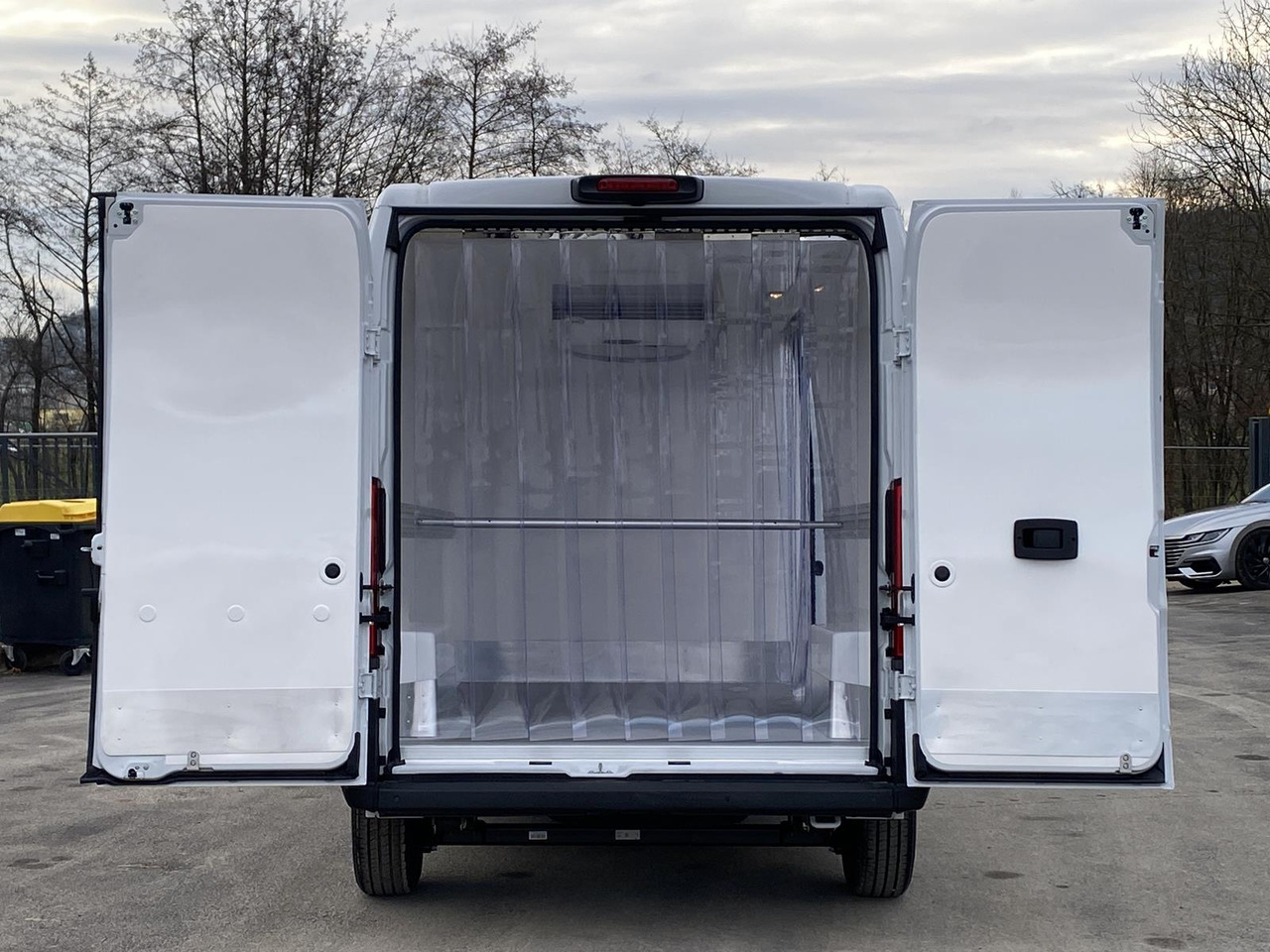 FIAT DUCATO L3H2 180PS BASE HEAVY / FRISCHDIENST + XARIOS 300 12-380V + Heizung - כלי רכב מסחרי לקירור: תמונה 4 FIAT DUCATO L3H2 180PS BASE HEAVY / FRISCHDIENST + XARIOS 300 12-380V + Heizung - כלי רכב מסחרי לקירור: תמונה 4